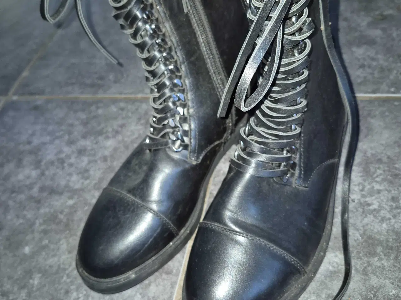 Billede 2 - Nye støvler str 40
