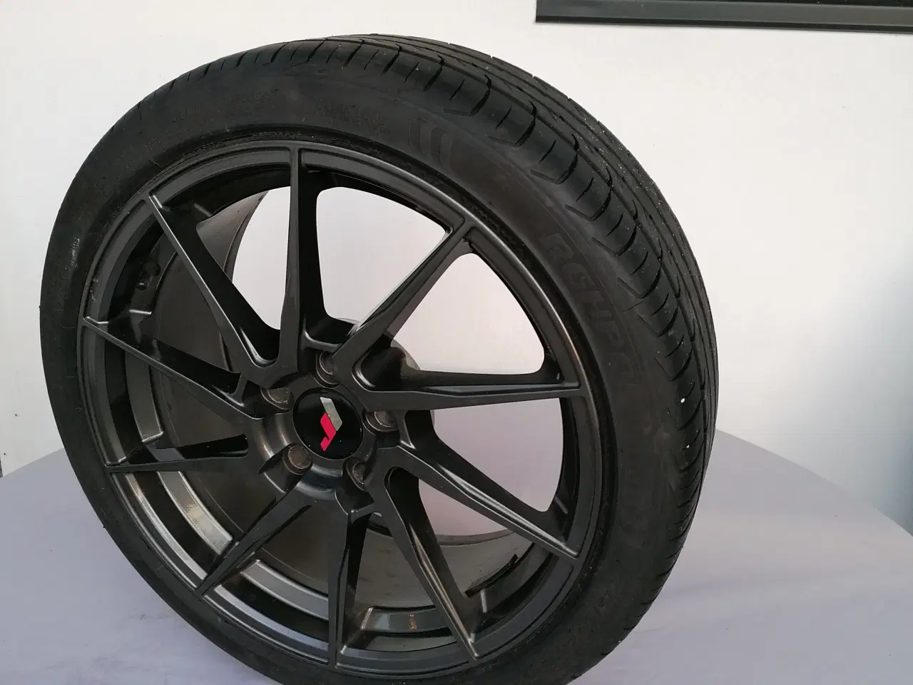 Billede 3 - Letmetal fælge med gode sommerdæk