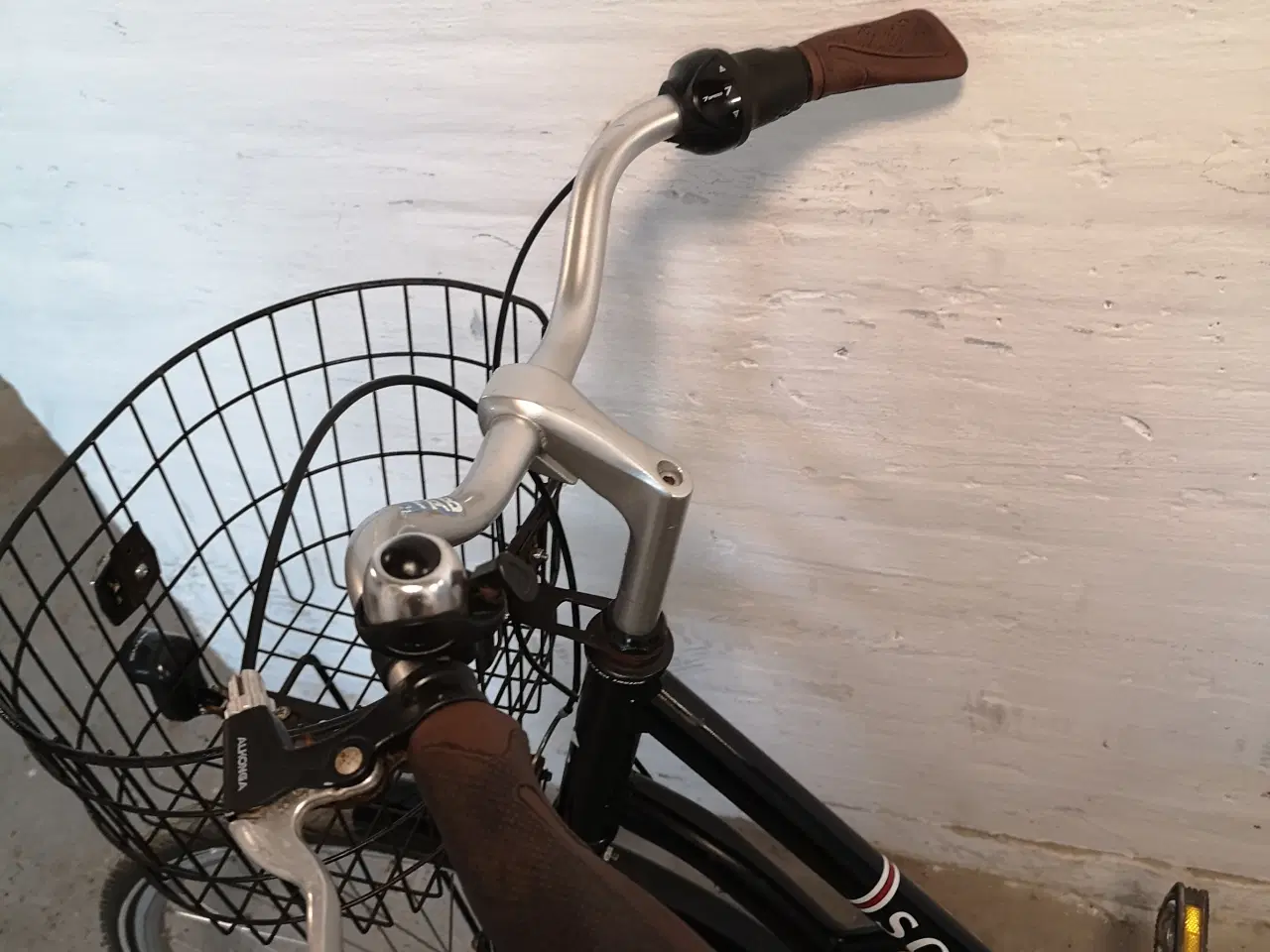 Billede 3 - SCO 28" 53cm ,7 gear, dæk som ny ,For- og baglygte