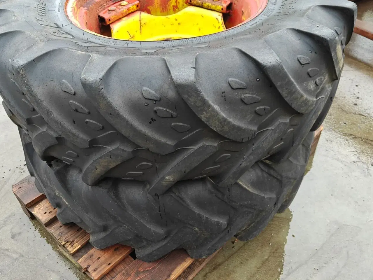 Billede 4 - Kléber 380/85R24 XXX