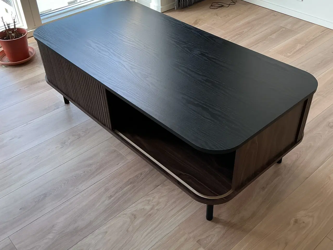 Billede 5 - Sofabord Jalousi med lameller i røget eg.