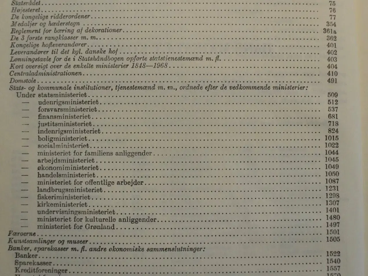 Billede 3 - kongelig dansk hof- og statskalender 1968, red. af
