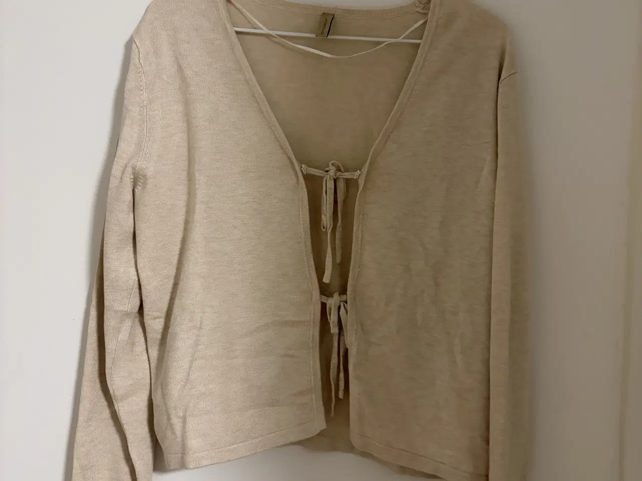 Billede 1 - Cardigan med bindebånd