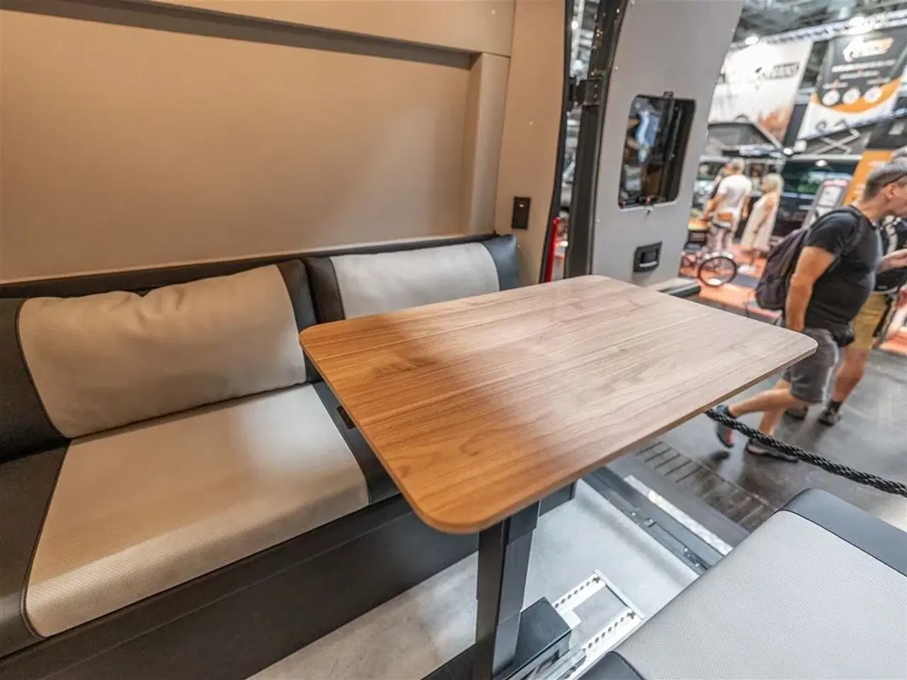 Billede 15 - 2026 - FURGOK X-LOUNGE 600+ LUKSUS VAN MED LOUNGE