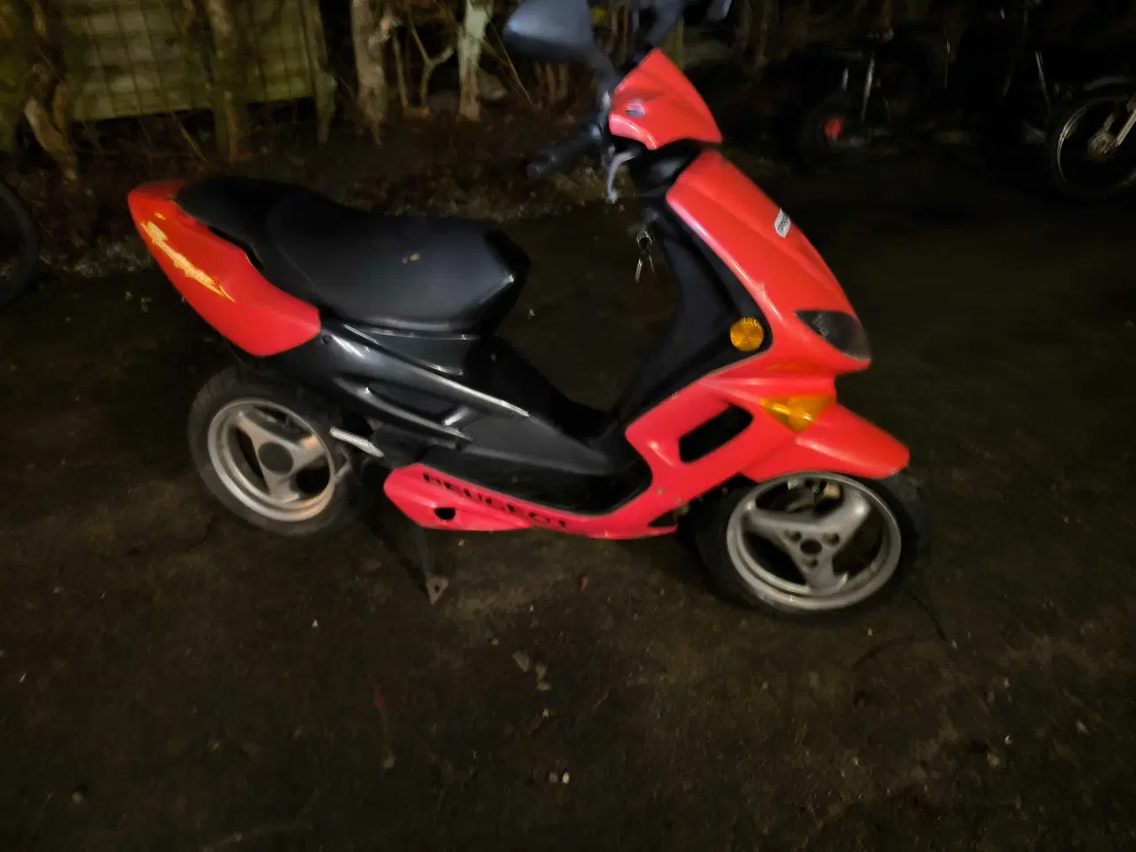 Billede 1 - Peugeot speedfight 1