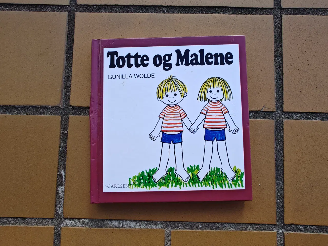 Billede 1 - Nr.5 Totte og Malene BOG af Gunilla Wolde