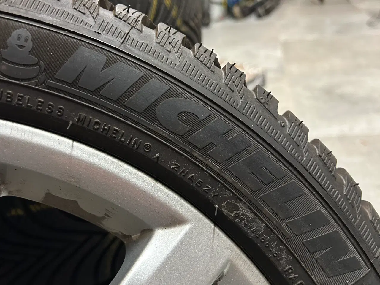 Billede 2 - Vw fælge med nye (2018) Michelin alpin5 vinterdæk