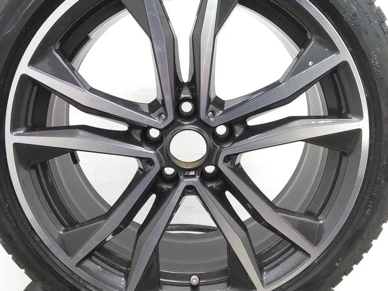 Billede 8 - 19" Org. BMW Alufælge med vinterdæk "LA wheel double 715 M black" A61477 BMW F45 SAT F46 MPV X1 (F48) X2 (F39) F45 SAT LCI F46 MPV LCI X1 (F48LCI)