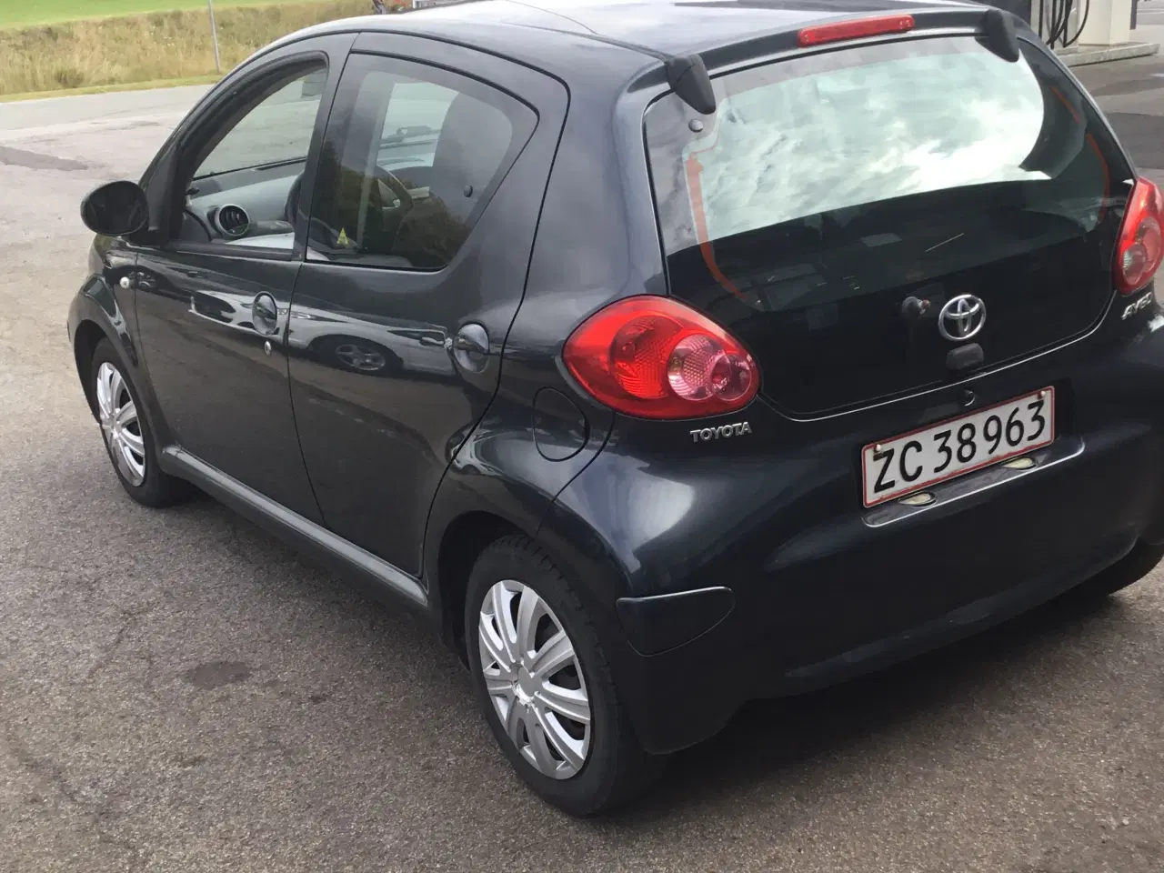 Billede 2 - Toyota aygo 1.0 5 døre holder syn 2/2026 