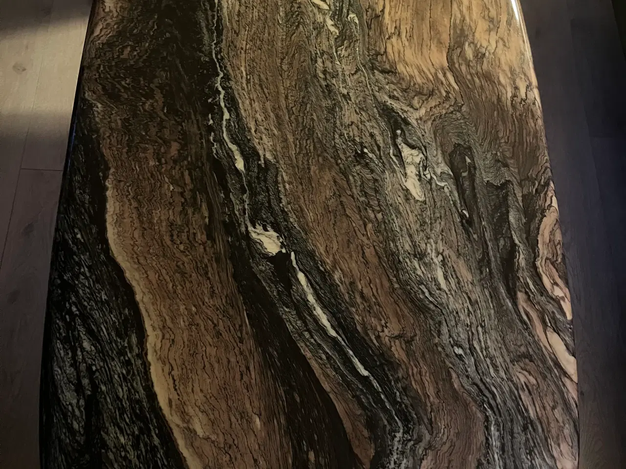 Billede 3 - Sofabord, marmorplade og ben af mørkt træ