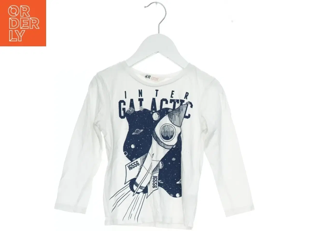 Billede 1 - Langærmet t-shirt med rumdesign fra H&M (str. 104)