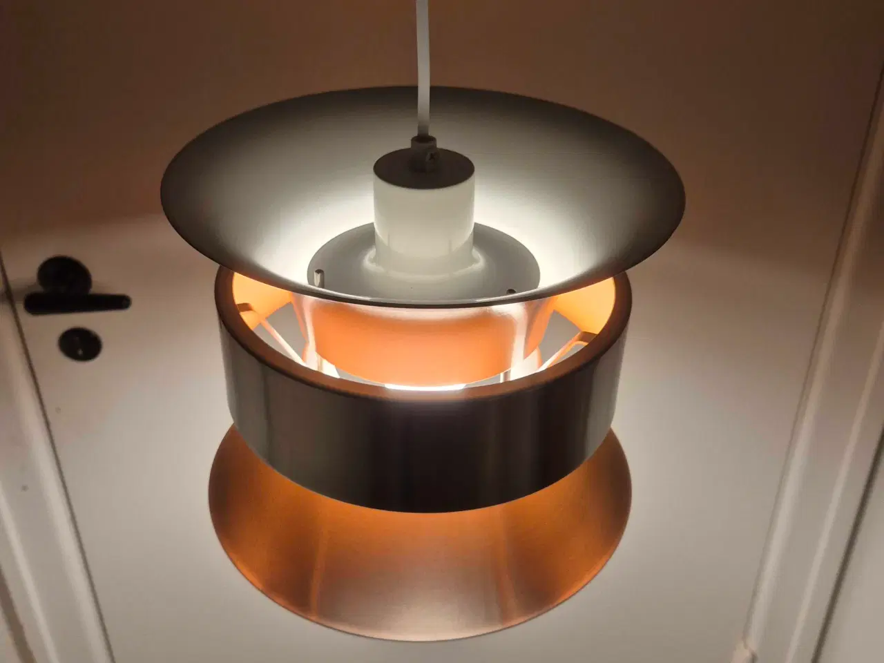 Billede 2 - Fed Carl Thore-pendel med det lækreste lys