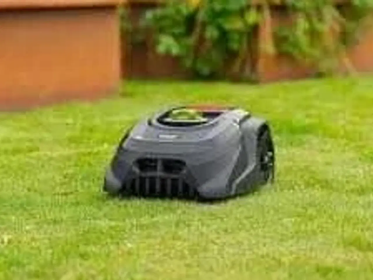 Billede 1 - Grouw 17937 - 1200 M2 Robotplæneklipper
