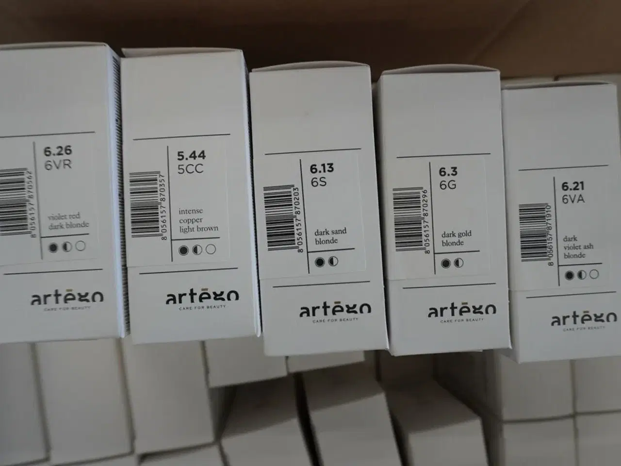 Billede 2 - Kasse med hårfarve, Artego BeautyFusion 100ml