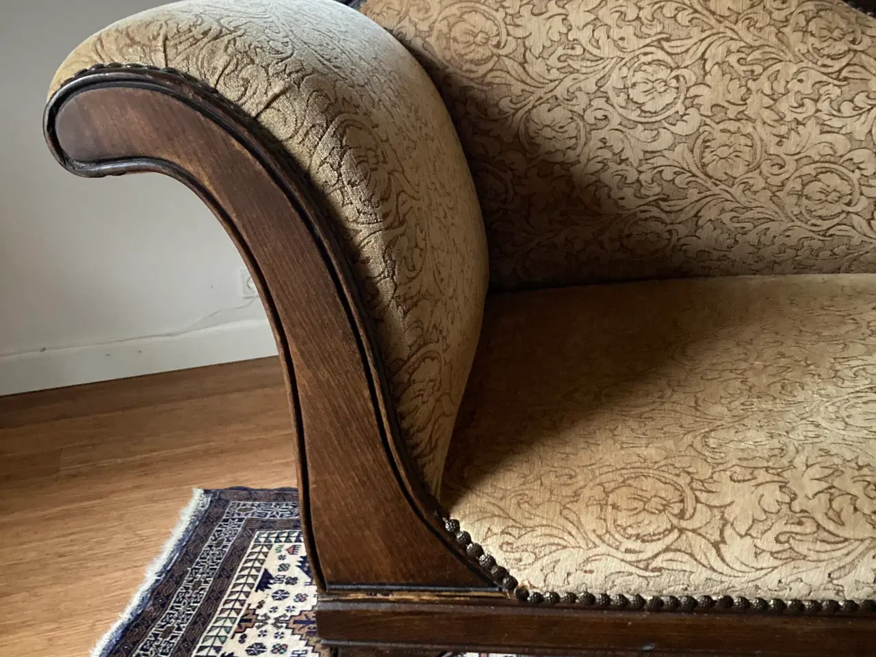 Billede 2 - Chaiselon i antik stil