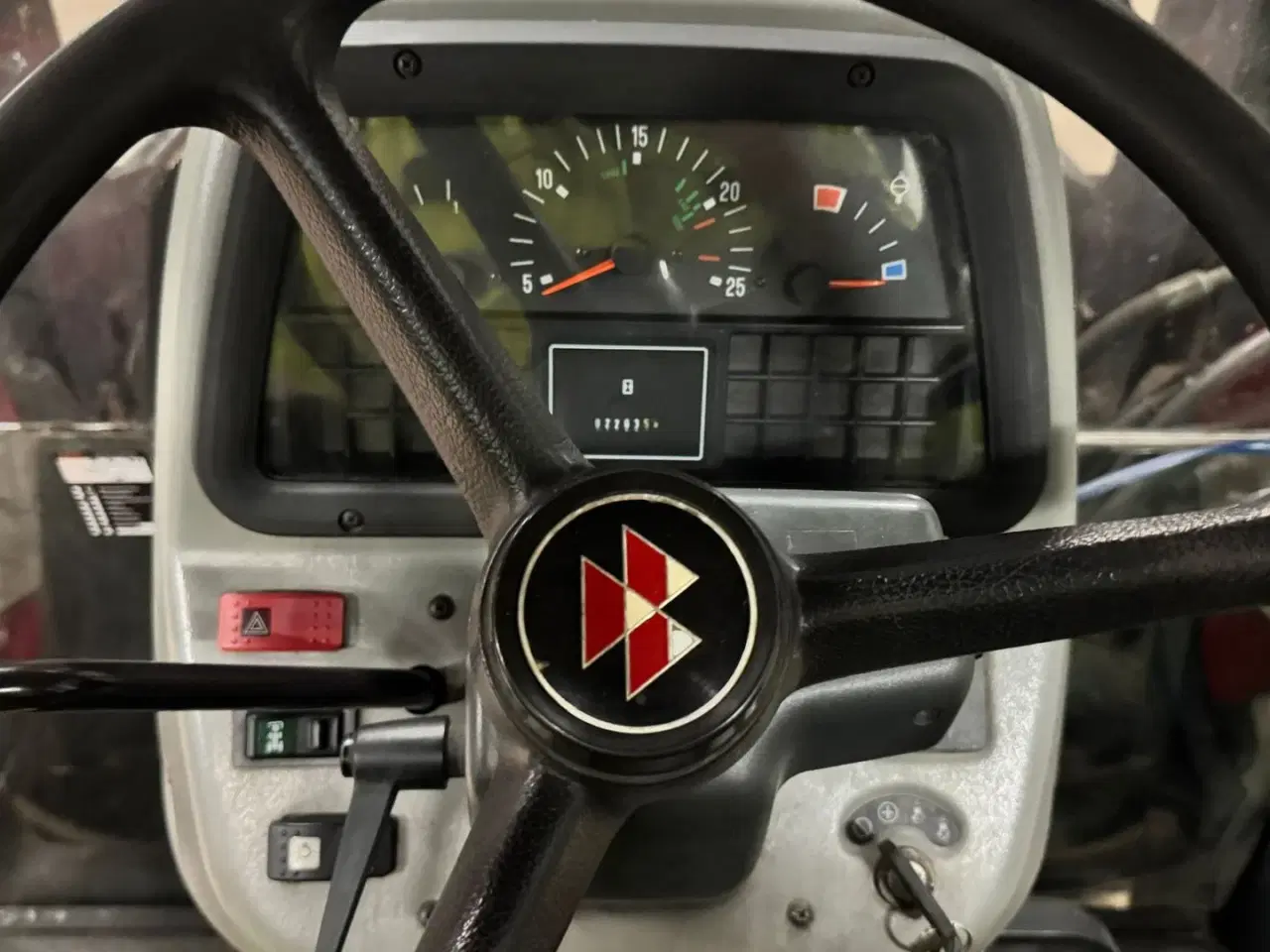 Billede 14 - Massey Ferguson 4225 Med læsser