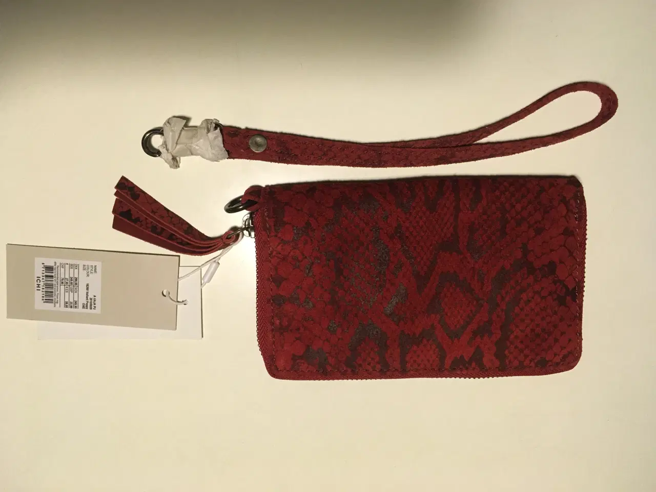 Billede 3 - Rød taske Clutch fra Ichi i slangeskinds look 