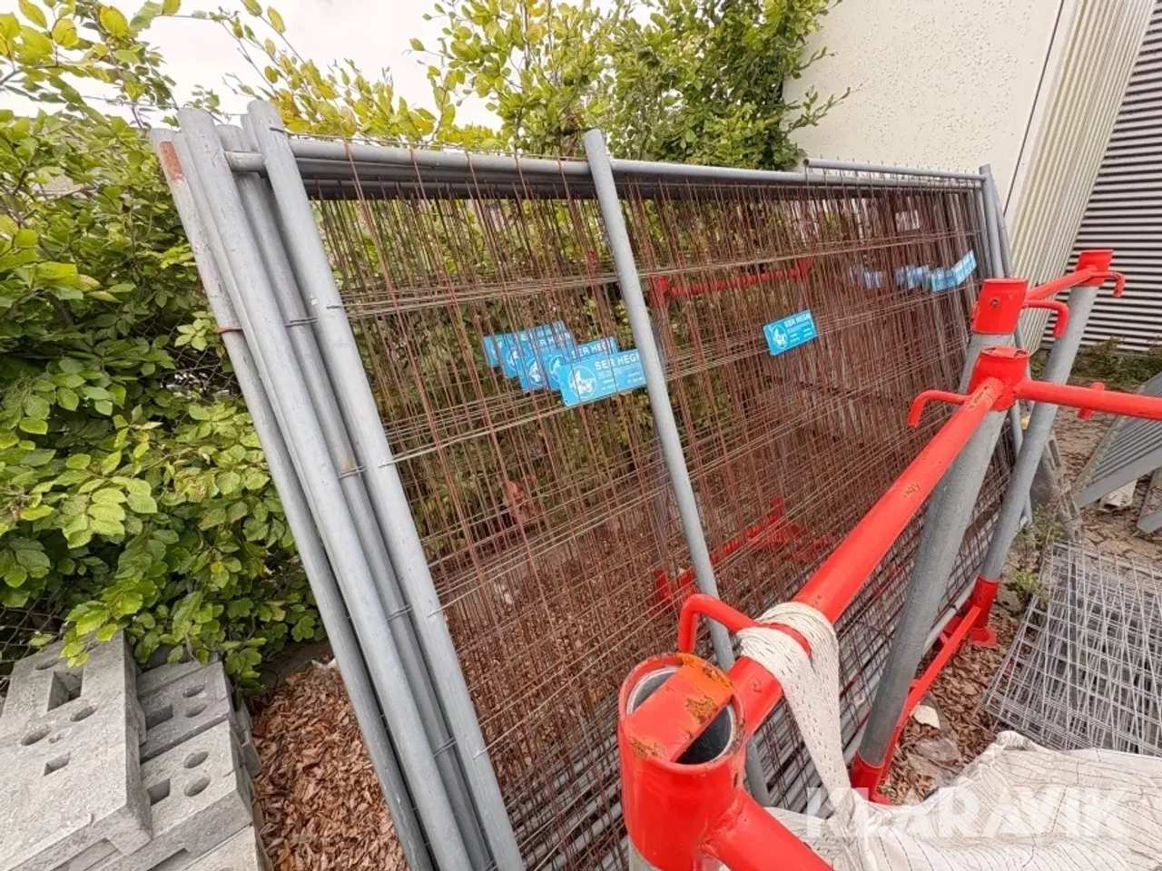 Billede 3 - Mobilhegn og fødder 17 fag hegn og 18 fødder