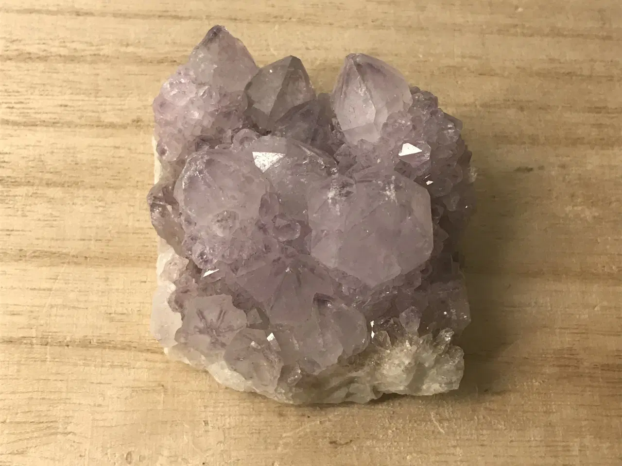 Billede 2 - Lyslilla spirit quartz klynge