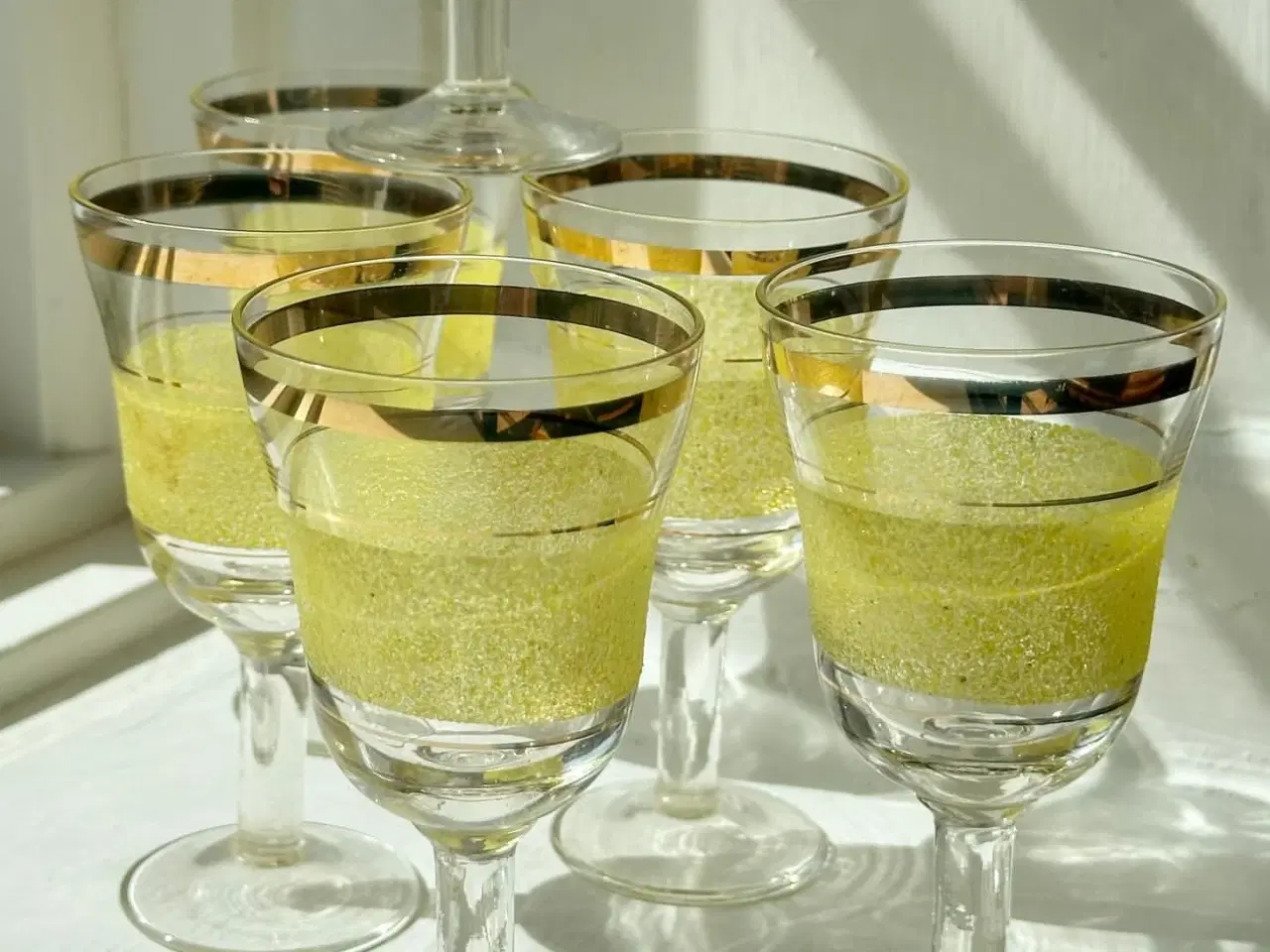 Billede 6 - Likørglas m gul sukkerglasur, 6 stk samlet