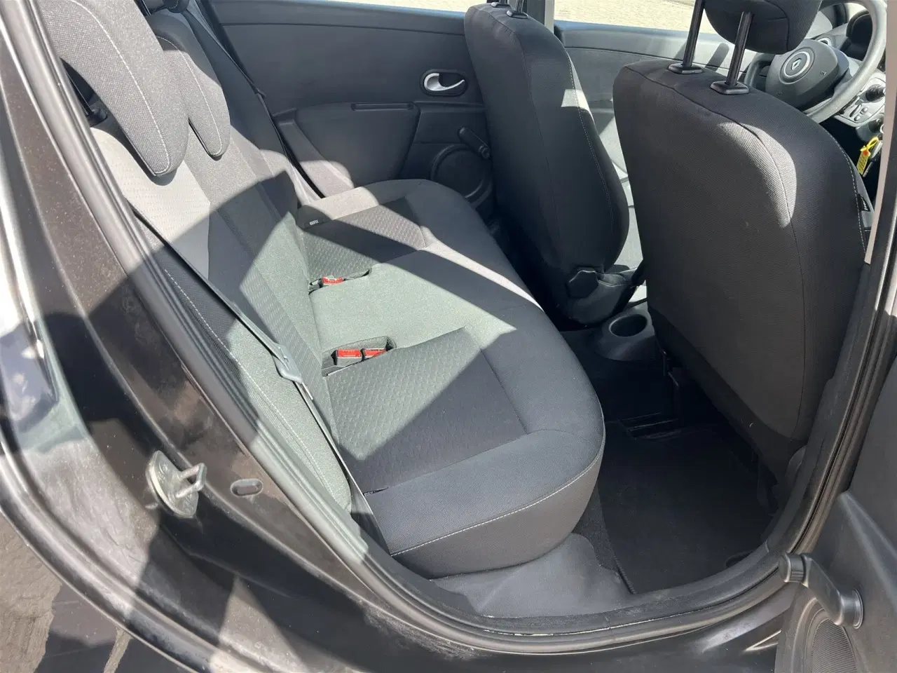 Billede 11 - Renault Clio 1,2 16V Authentique 75HK 3d