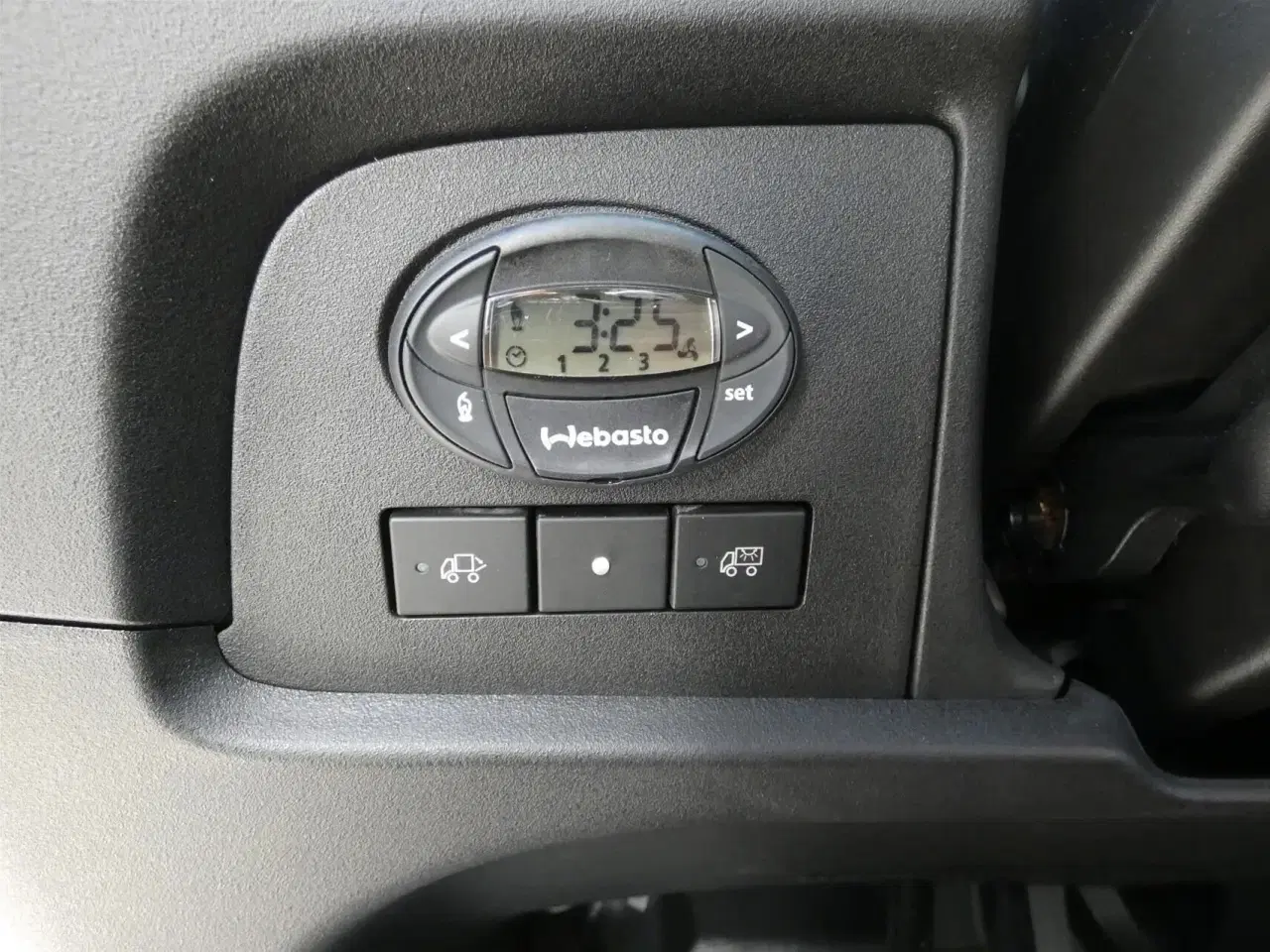 Billede 14 - Iveco Daily 35S16 3450mm 2,3 D m/Alukasse med lift Hi-Matic 156HK Ladv./Chas. 8g Aut.