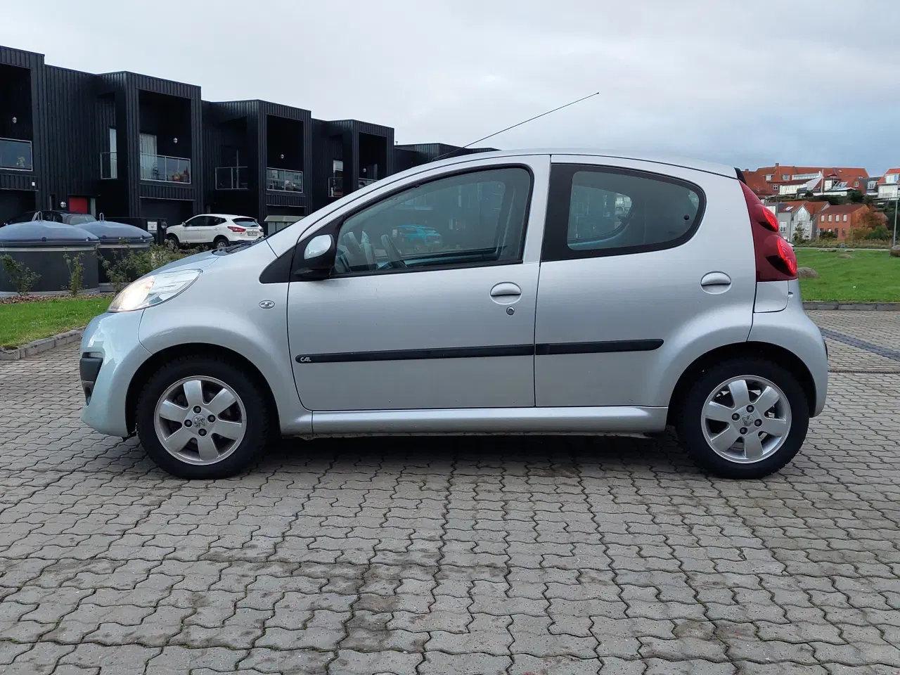 Billede 2 - Peugeot 107 ,2013, kun 114.000km