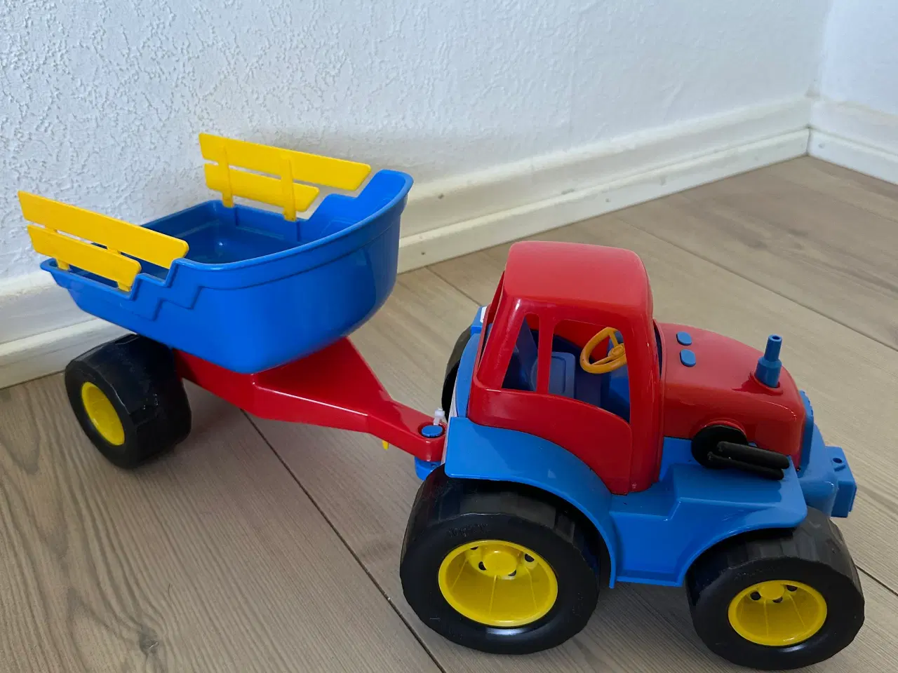 Billede 2 - Traktor med vogn 