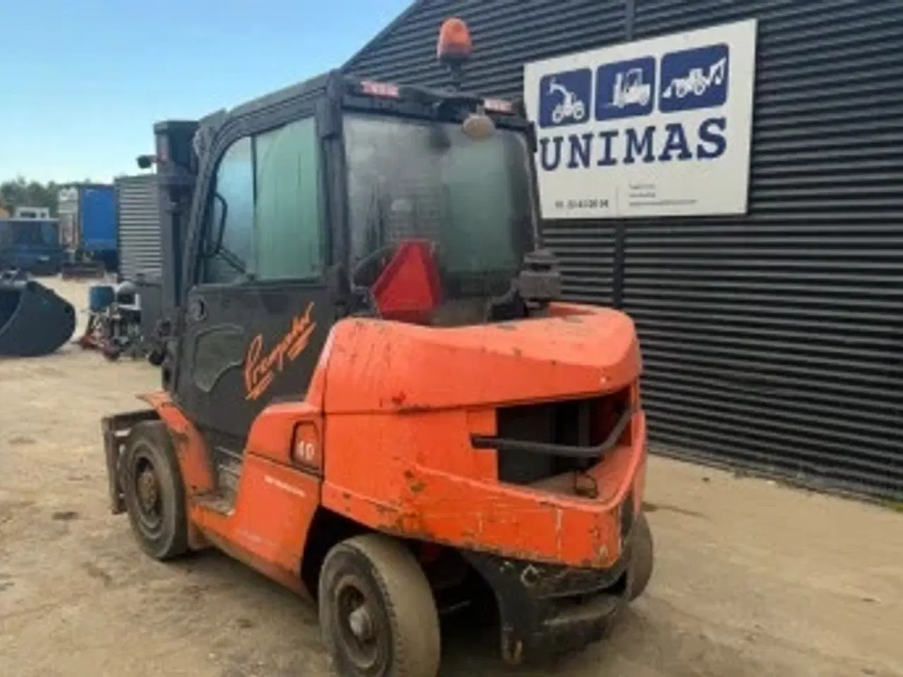 Billede 2 - Gaffeltruck med friløft