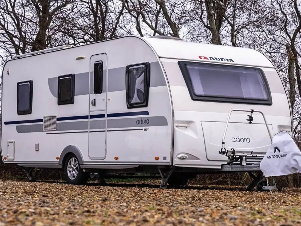 Billede 1 - 2013 - Adria Adora 563 PT   Rigtig fin vogn med køjer og dobbeltseng