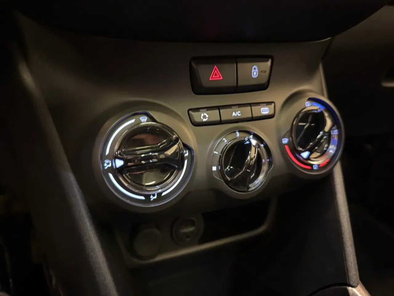 Billede 10 - Peugeot 2008 1,2 VTi 82 Allure Sky