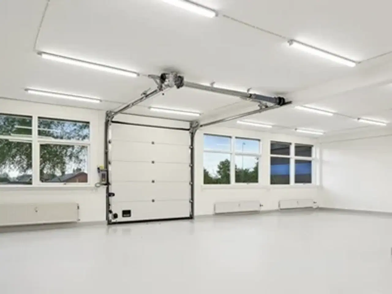 Billede 1 - Nyopført lager, med mulighed for også at leje kontor og et stort udendørs oplag på 2.030 kvm