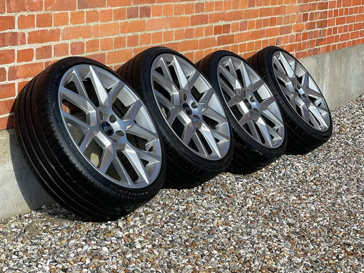 Billede 1 - Alufælge 225/35 R20 krydsmål 5x112 90% mønster