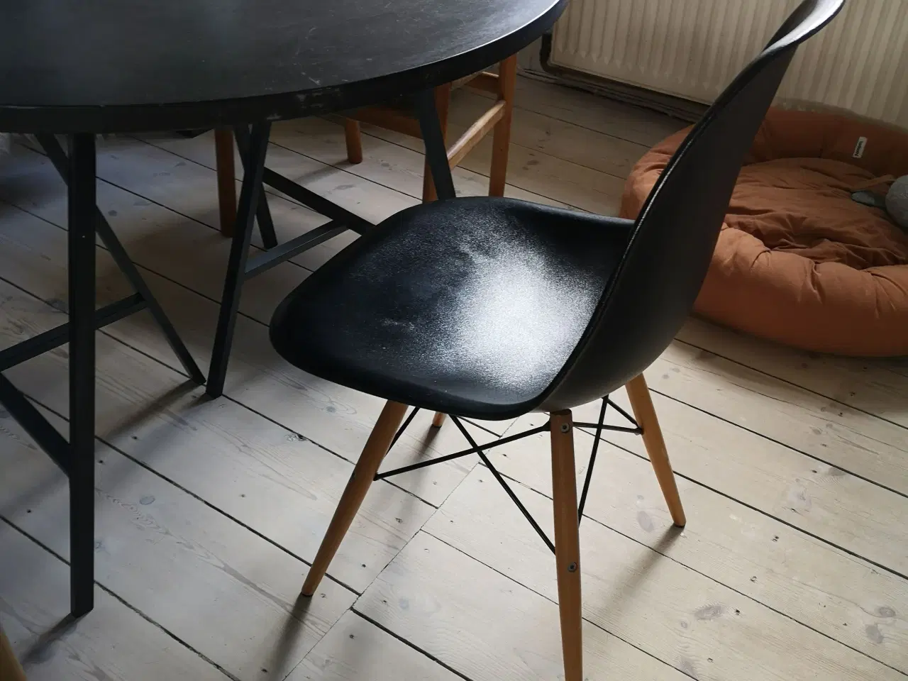 Billede 2 - Eames lignende stole med lette brugsspor 