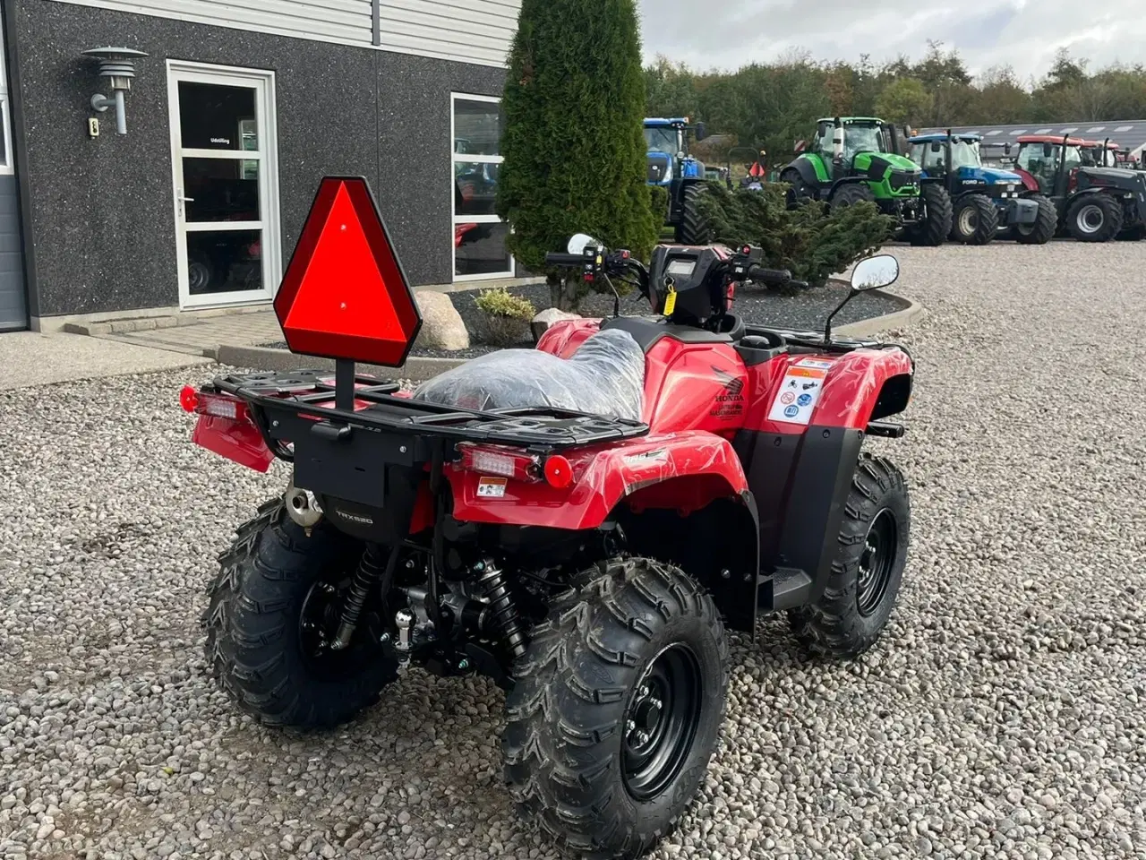 Billede 11 - Honda TRX 520 FA Traktor. STORT LAGER AF HONDA ATV. Vi hjælper gerne med at levere den til dig, og bytter gerne. KØB-SALG-BYTTE se mere på www.limas.dk