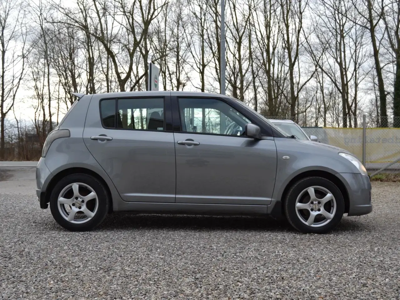 Billede 4 - Suzuki Swift 1,3 GL 92HK 5d