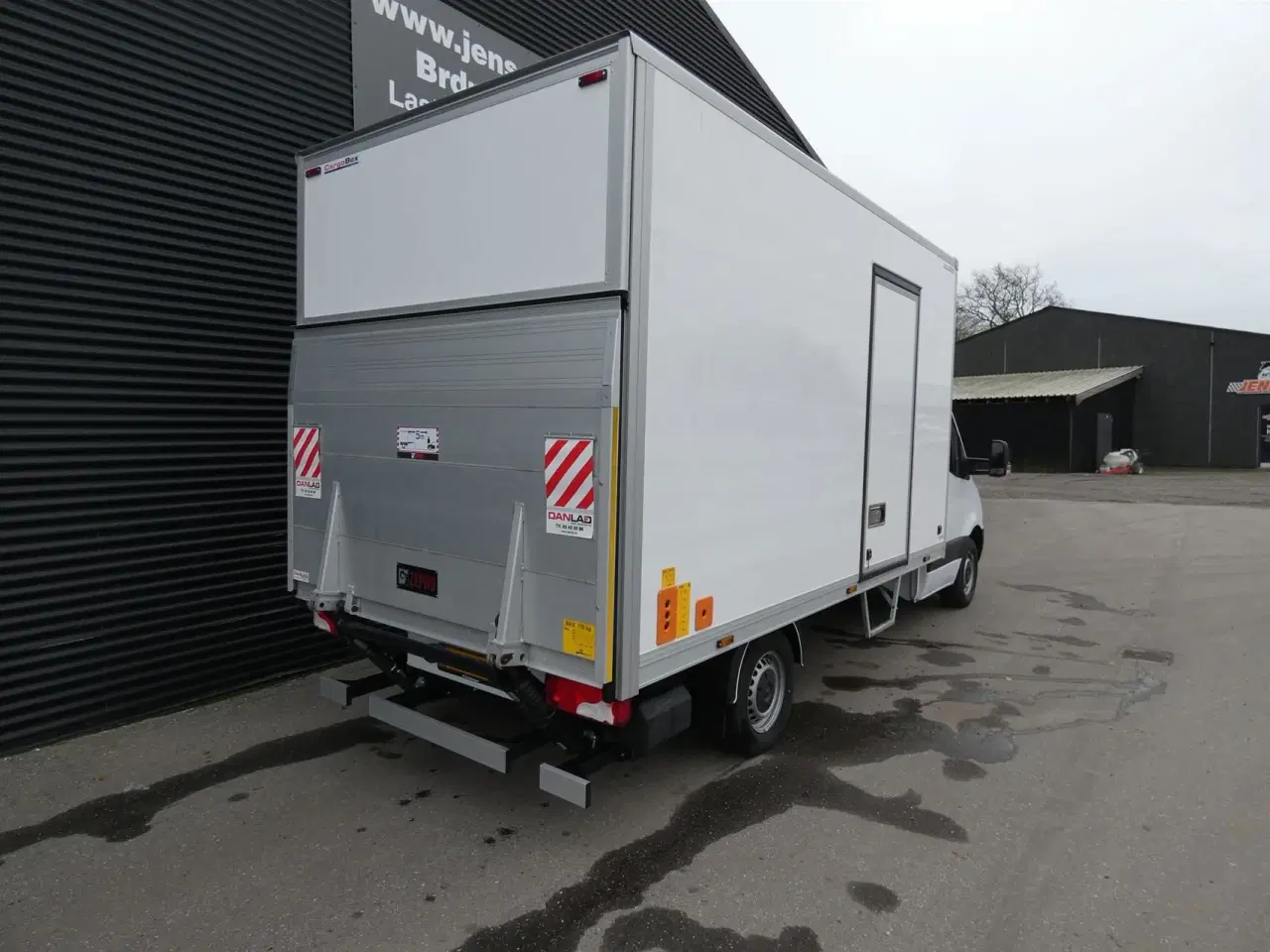 Billede 5 - Mercedes-Benz Sprinter 317 2,0 D Alu.kasse m/lift MØBELKASSE RWD 170HK Ladv./Chas. Aut.