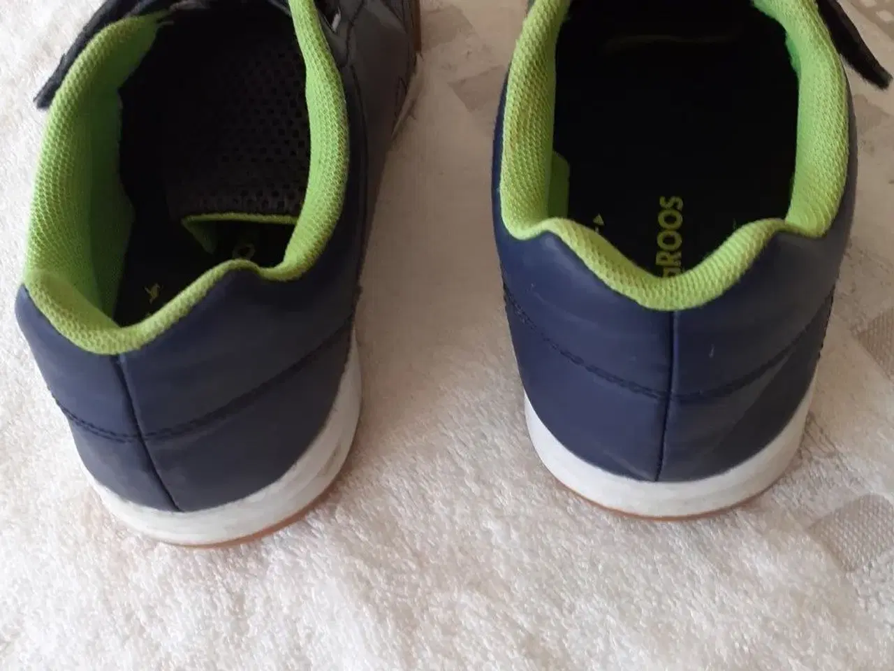 Billede 3 - Sneakers sko, str. 35, mørkeblå, med velcro luk