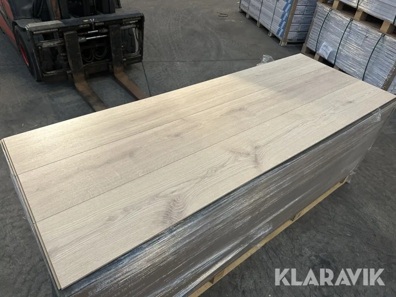Billede 1 - Gulv Moland High Performance Laminate Wideplank Design Svaneke Eg 88,2 m2