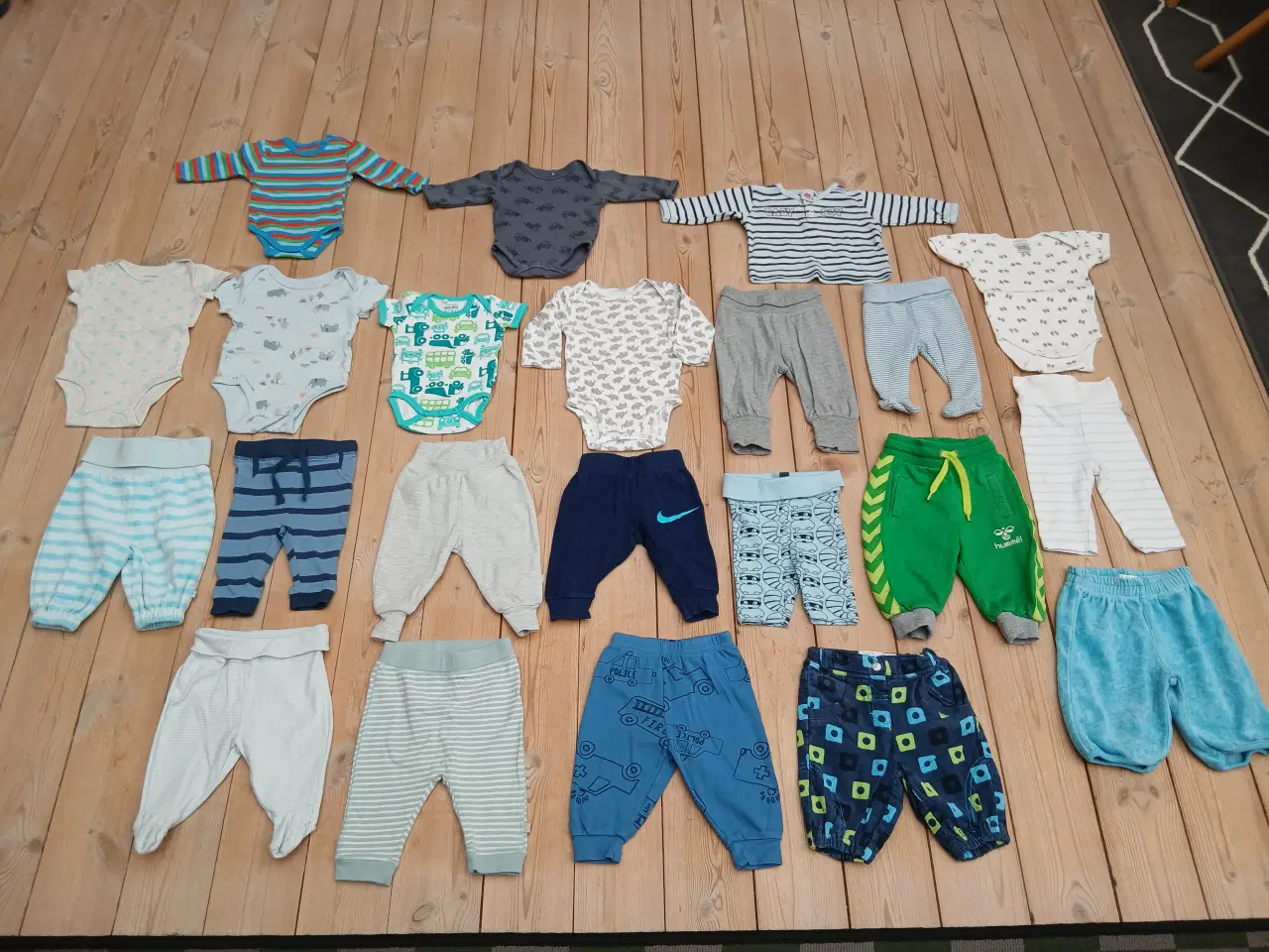 Billede 1 - Foto 1 - STR 50 - 56 - 22 DELE 350 KR eller pr del