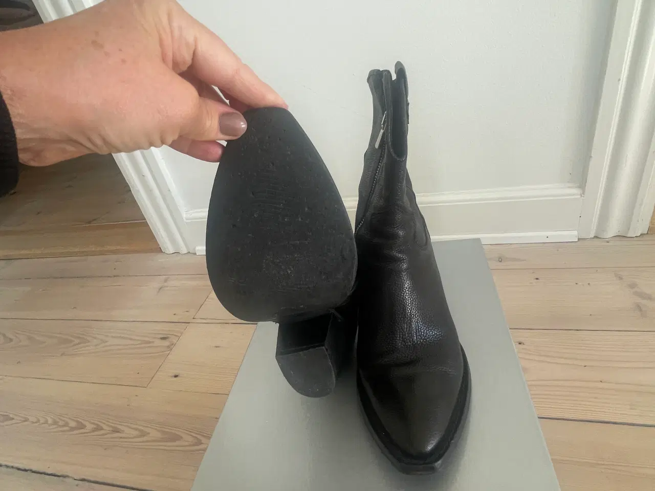 Billede 4 - Bukela sort skindstøvle 