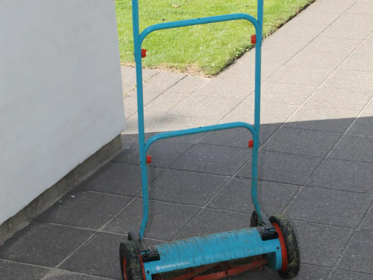 Billede 1 - Græsslåmaskine