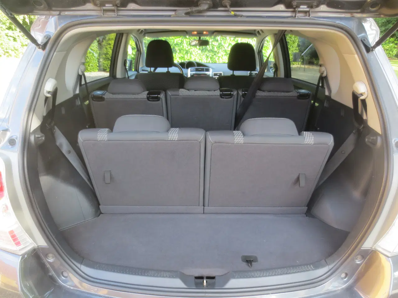 Billede 4 - Toyota Verso 1.6 D 7 Pers År 2014. 