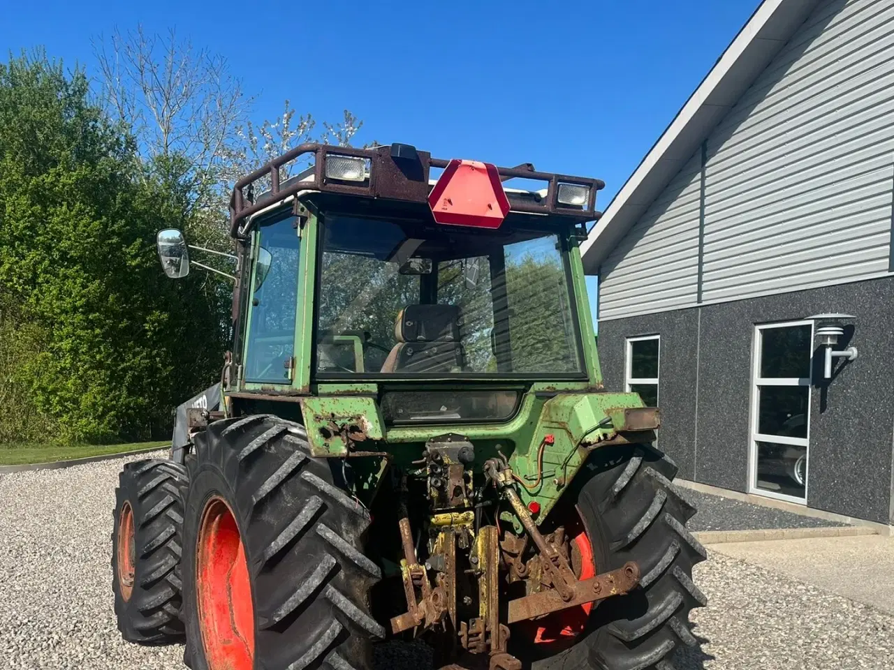 Billede 12 - Fendt 308 LS Farmer Turbomatik med frontlæsser og skovinddækning