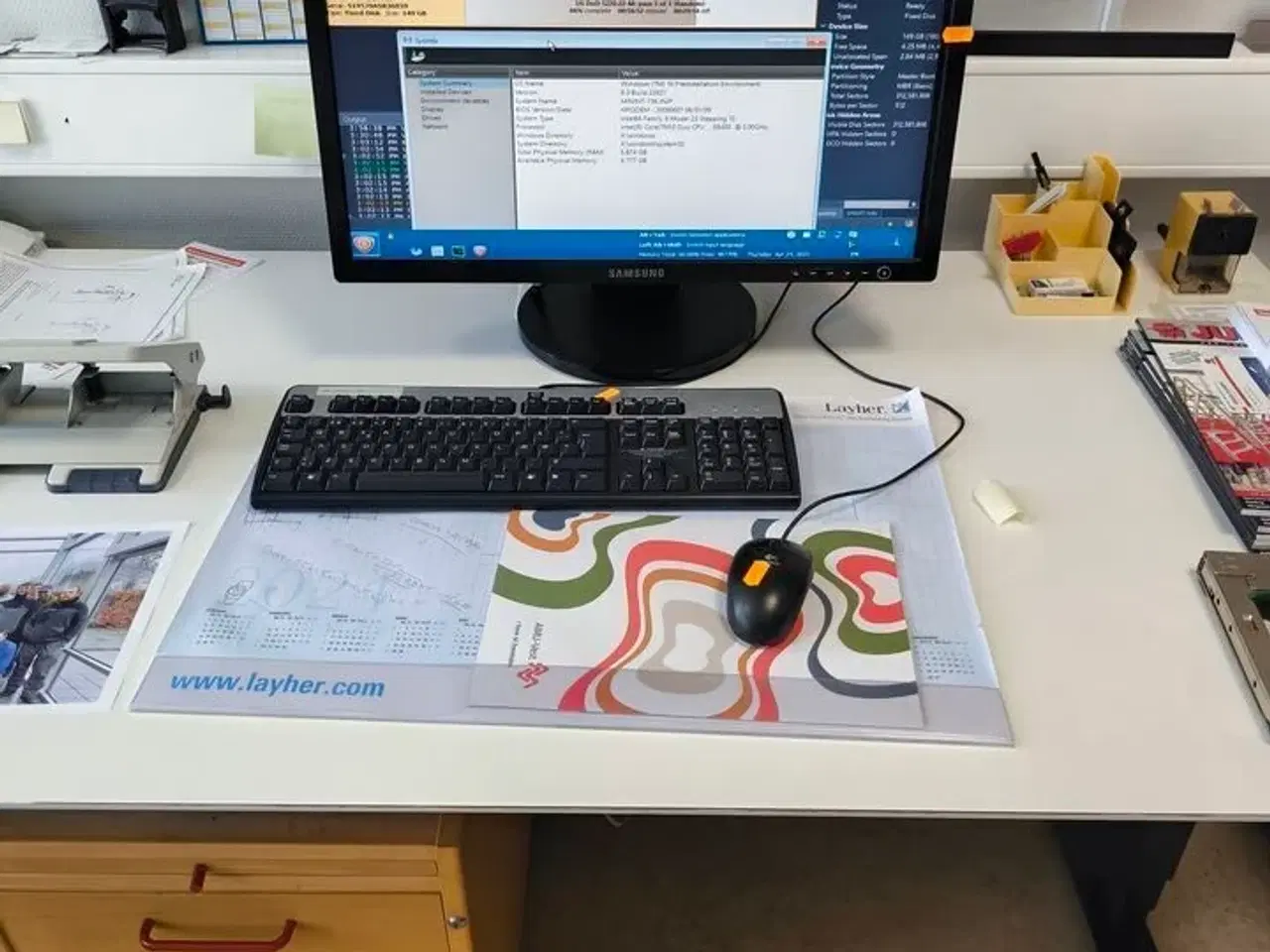 Billede 1 - Skærm 22" m. tastatur HP L2206w (PC medfølger ikke)