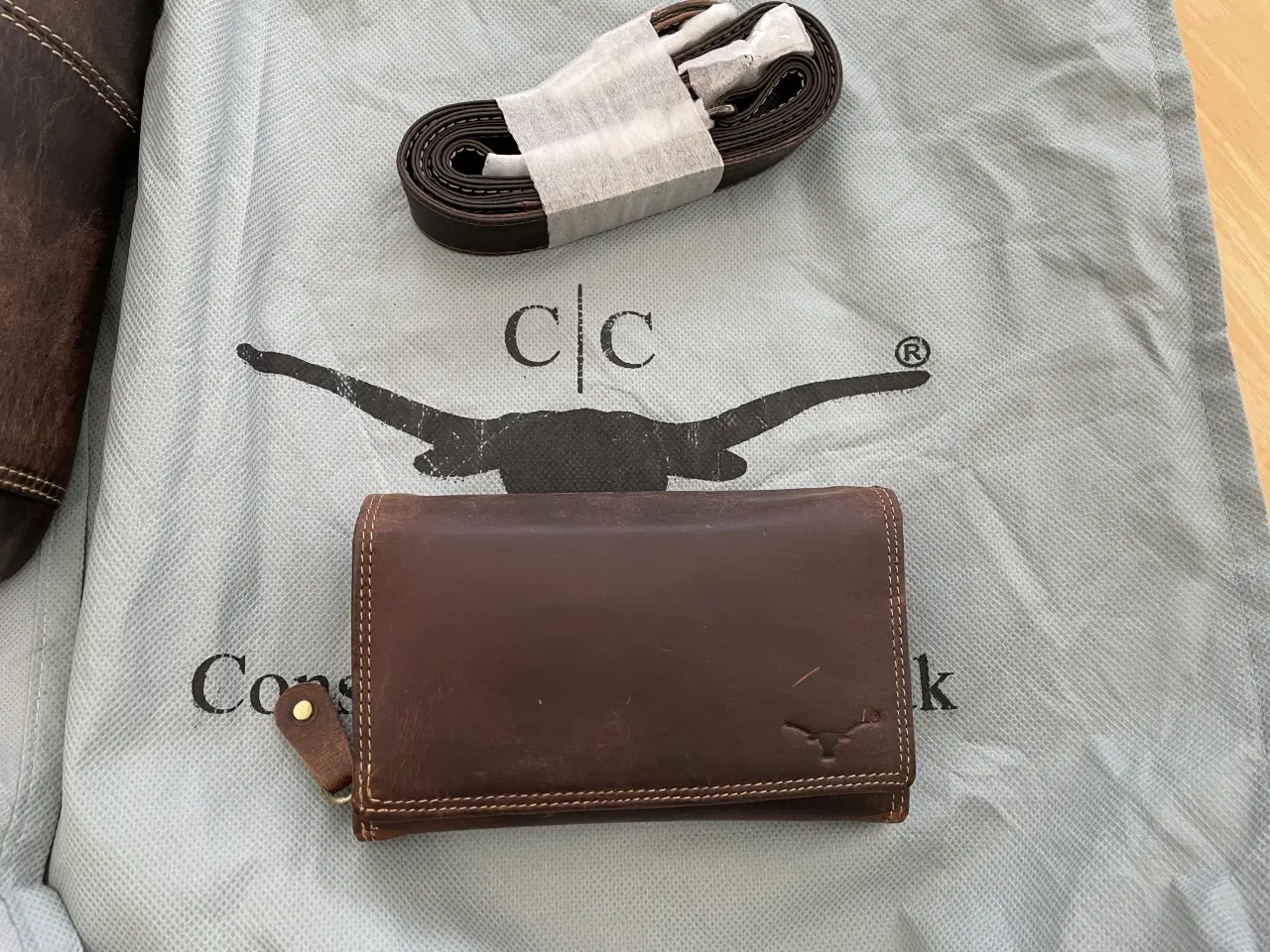 Billede 2 - Ny Lædertaske incl. pung magen til