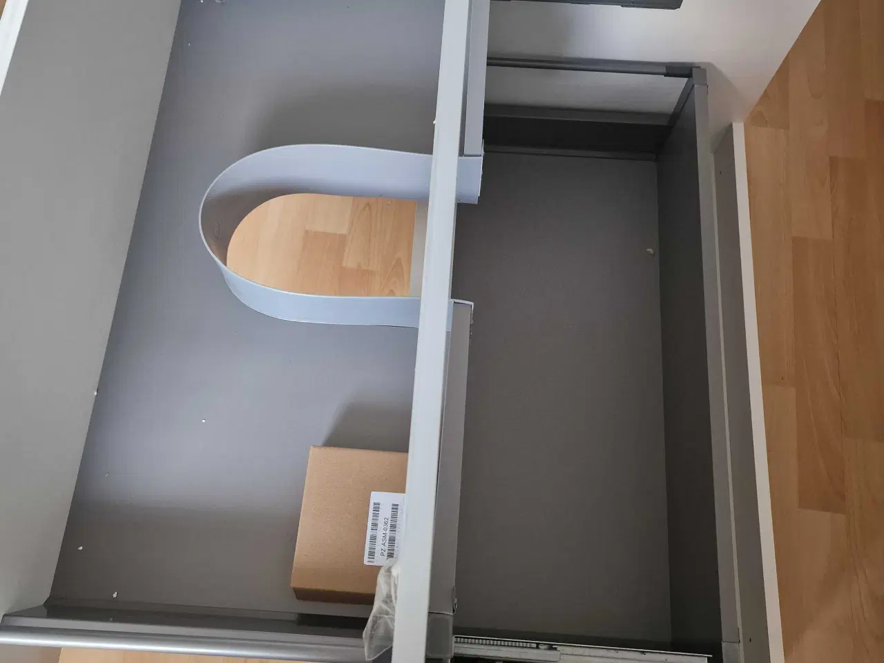 Billede 6 - Badeværelsesunderskab med vask