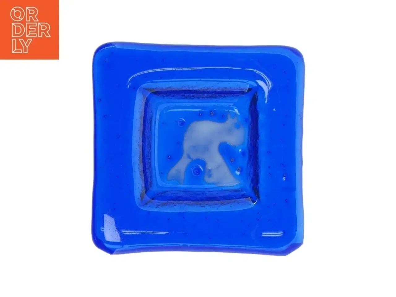 Billede 3 - Blåt fuset glas fad med hvid fugl (str. 13 x 13 cm)