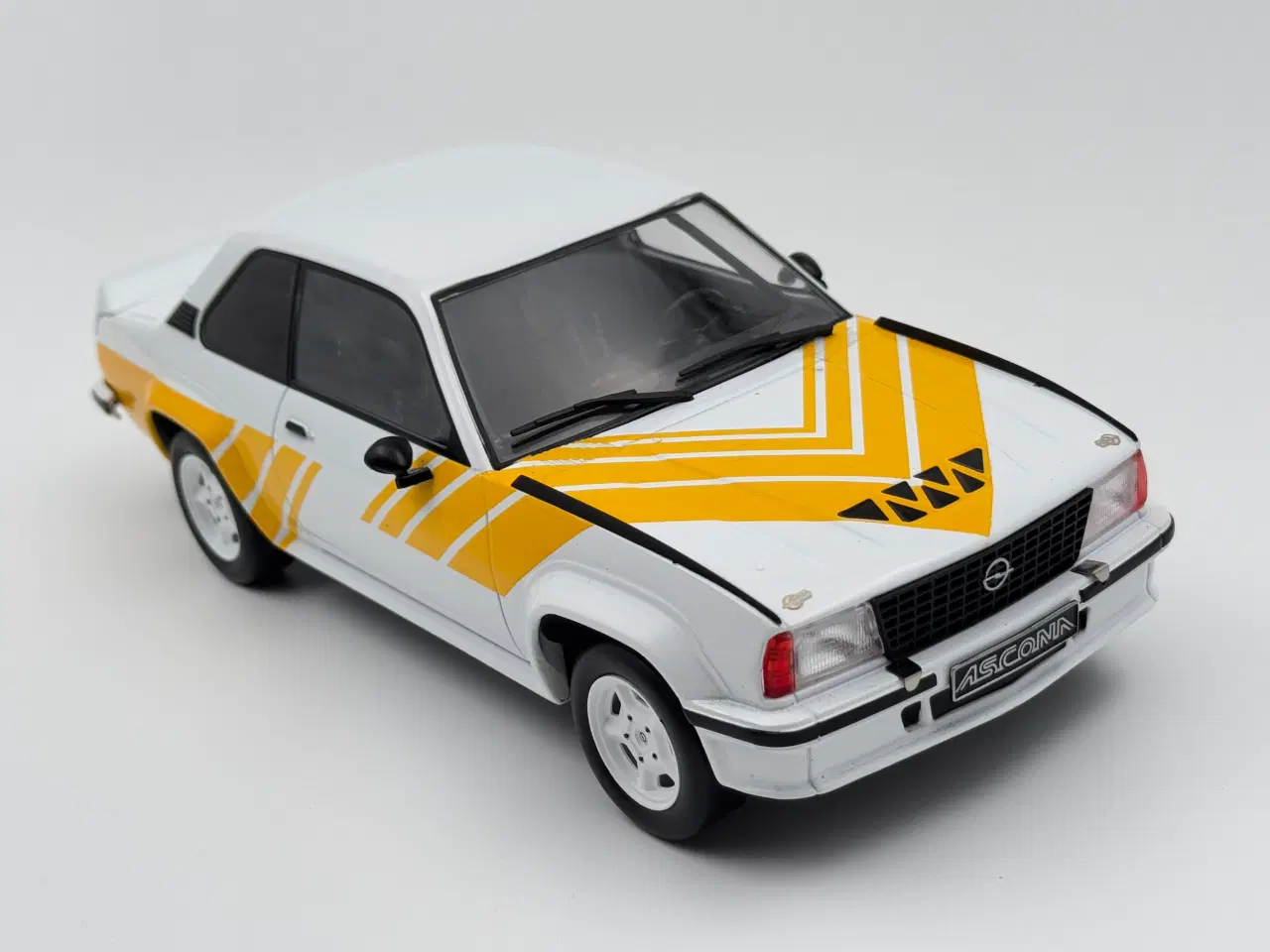 Billede 4 - 1982 Opel Ascona 400 1:18  Flot og detaljeret