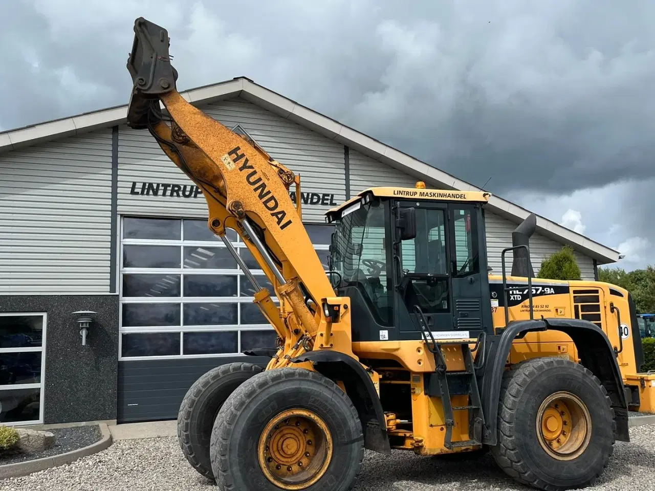 Billede 20 - Hyundai 757-9A XTD med lan-arm. En-ejeres maskine med Lock-UP.